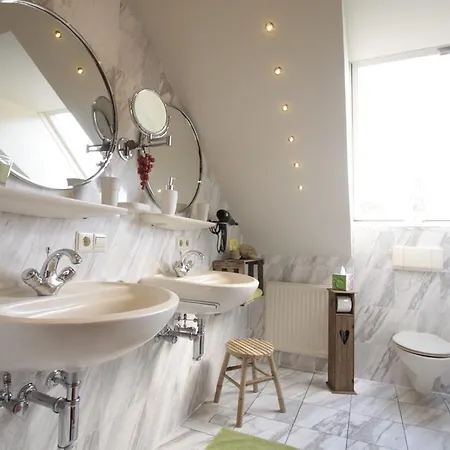 Familien-Appartement Schwarzwald Bei Freiburg Mit Bis Zu 4 Schlafzimmern * Sölden