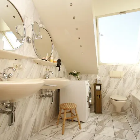 Familien-Appartement Schwarzwald Bei Freiburg Mit Bis Zu 4 Schlafzimmern شقة Sölden